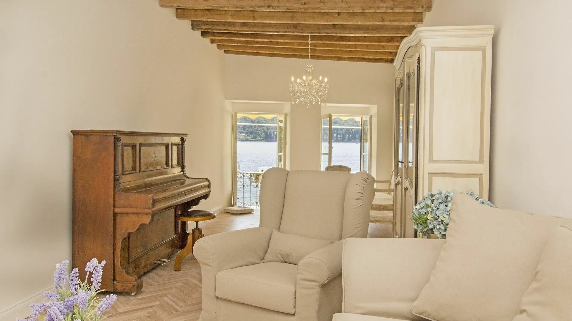 San Carlo Luxury - Garda Lake Holidays Salò